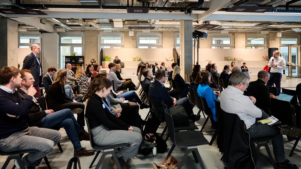 Teilnehmende der Clusterkonferenz 2026