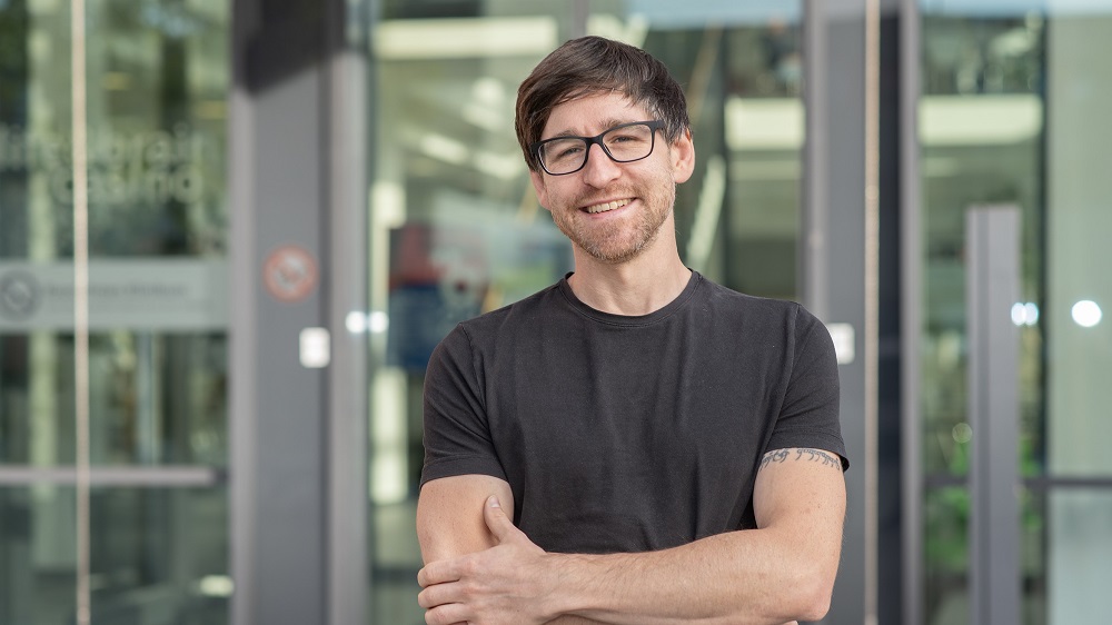 Prof. Tobias Ackels ist neuer Professor für „Sensorische Schaltkreise“ in den Neurowissenschaften.